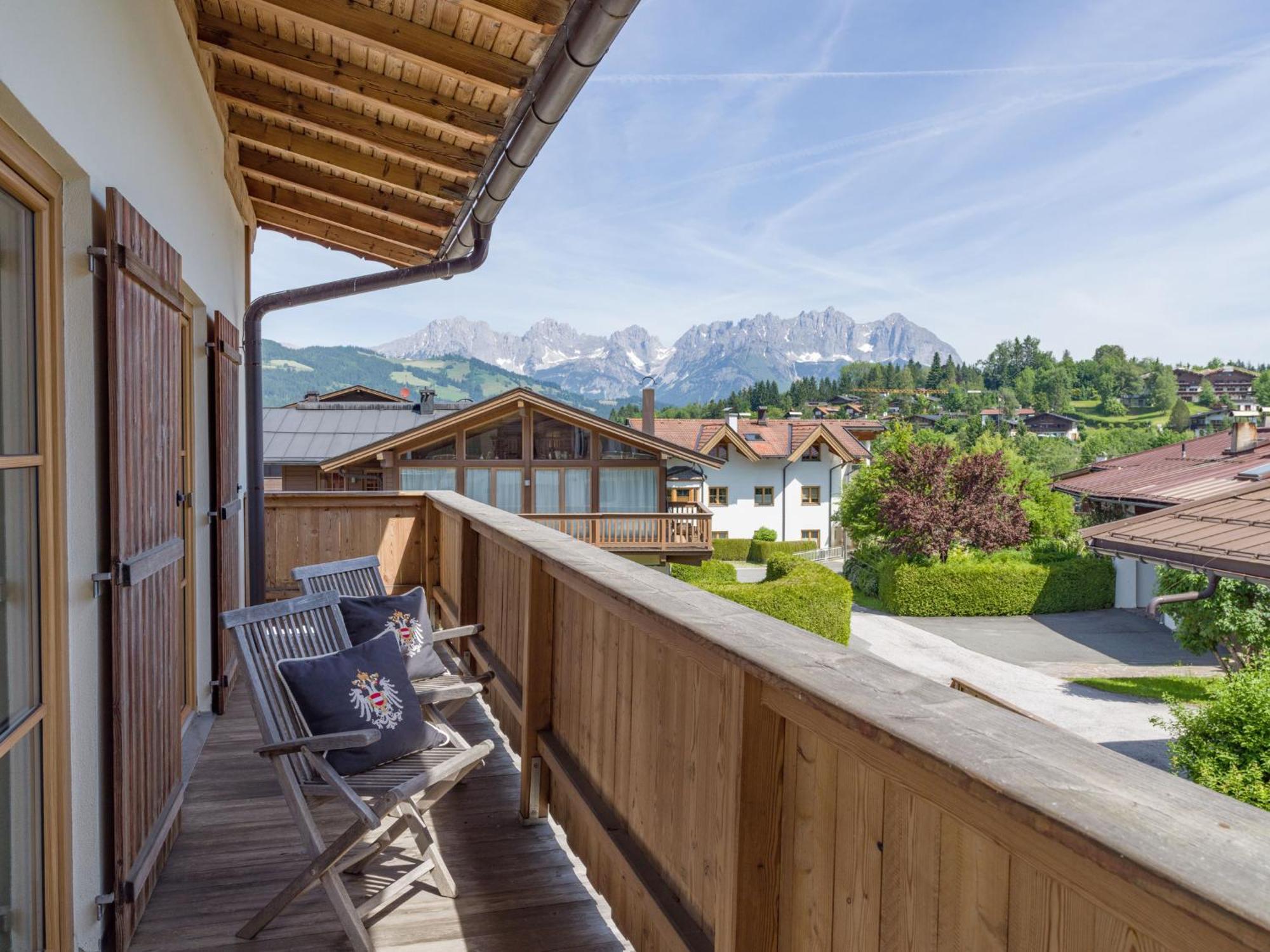 Landhaus Kitzhorn Appartement Hahnenkamm - By Nv-Appartements Kitzbühel Eksteriør bilde