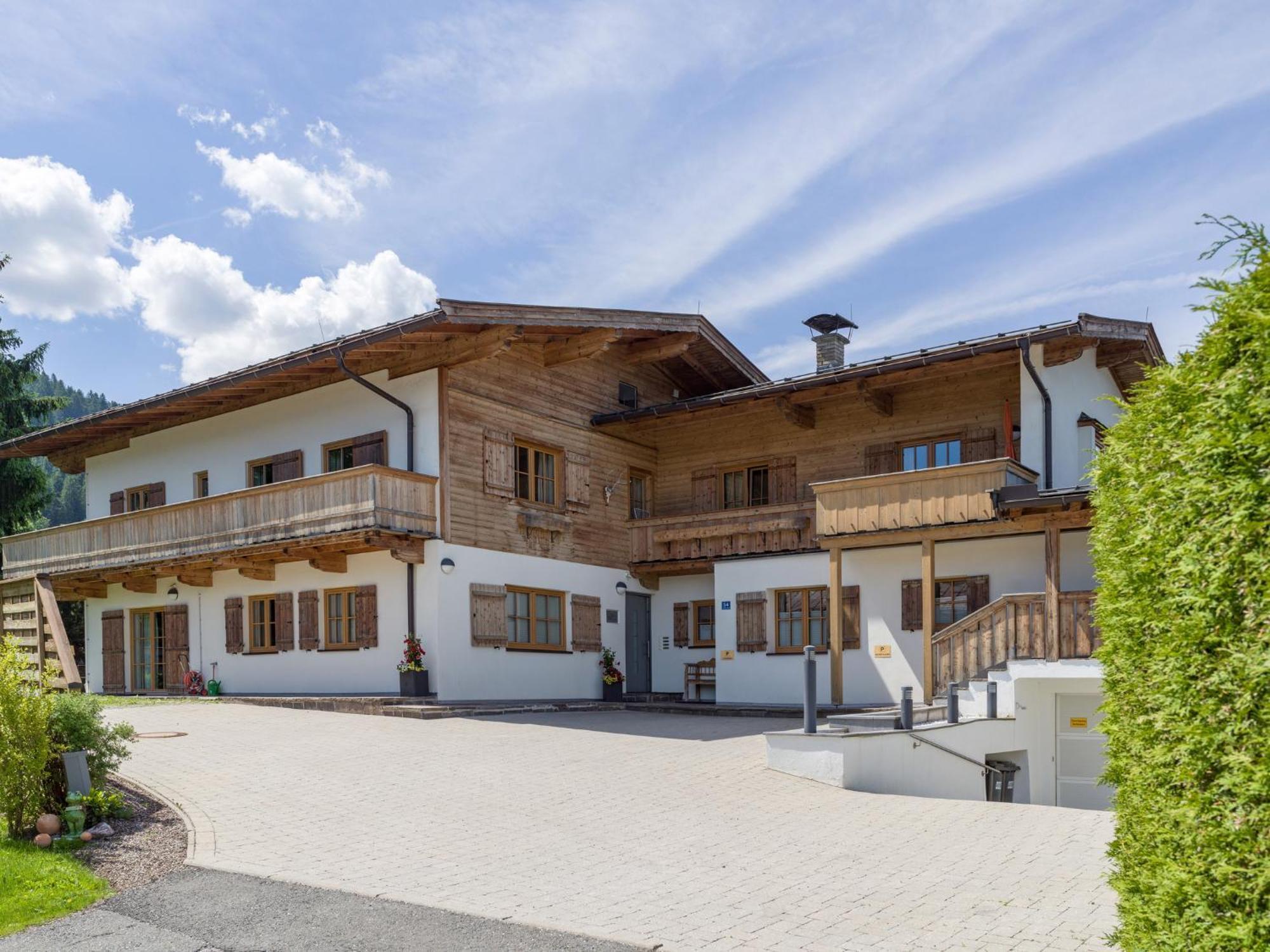 Landhaus Kitzhorn Appartement Hahnenkamm - By Nv-Appartements Kitzbühel Eksteriør bilde