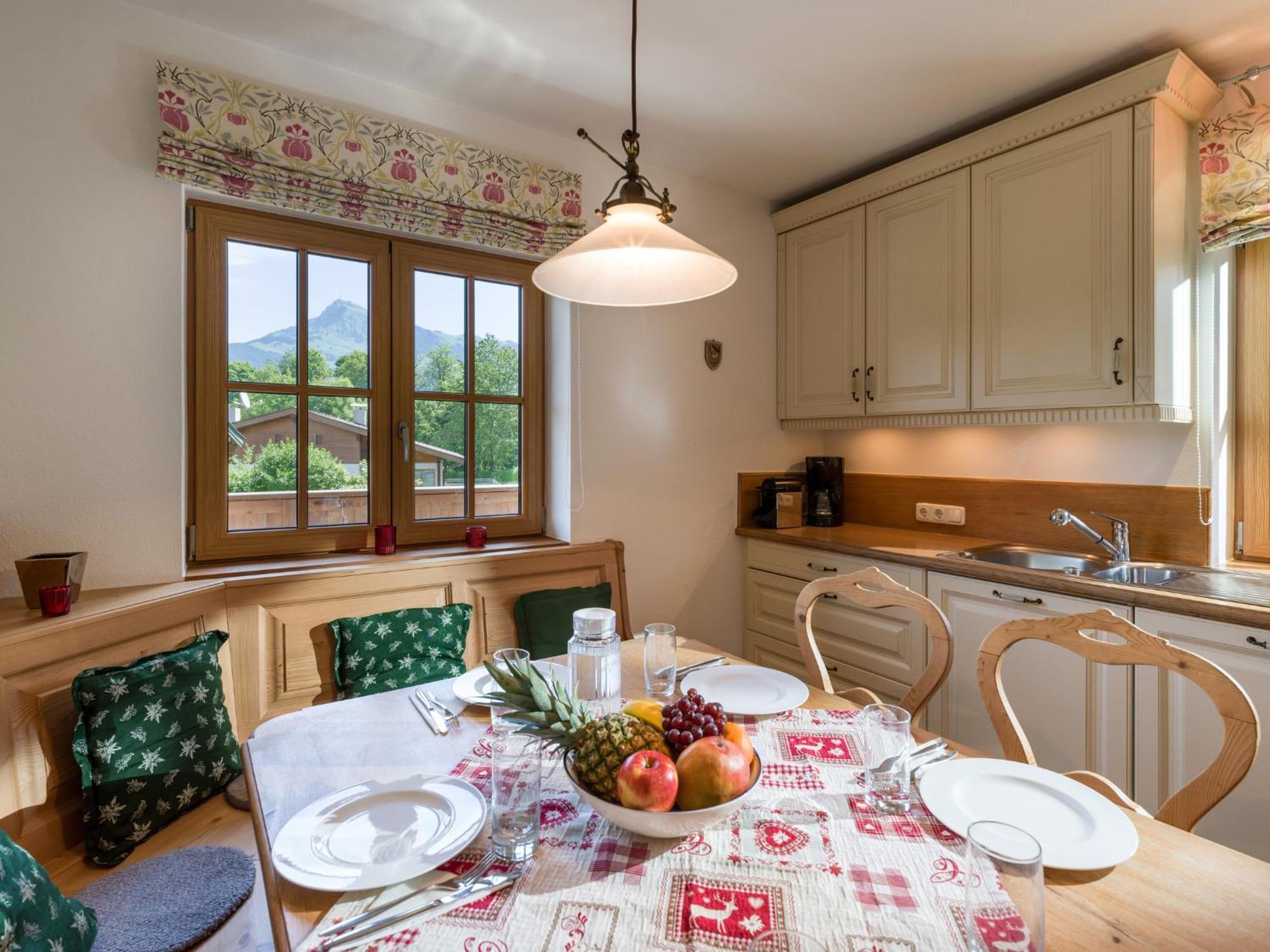 Landhaus Kitzhorn Appartement Hahnenkamm - By Nv-Appartements Kitzbühel Eksteriør bilde